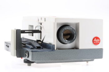 Leica Pradovit RC Diaprojektor