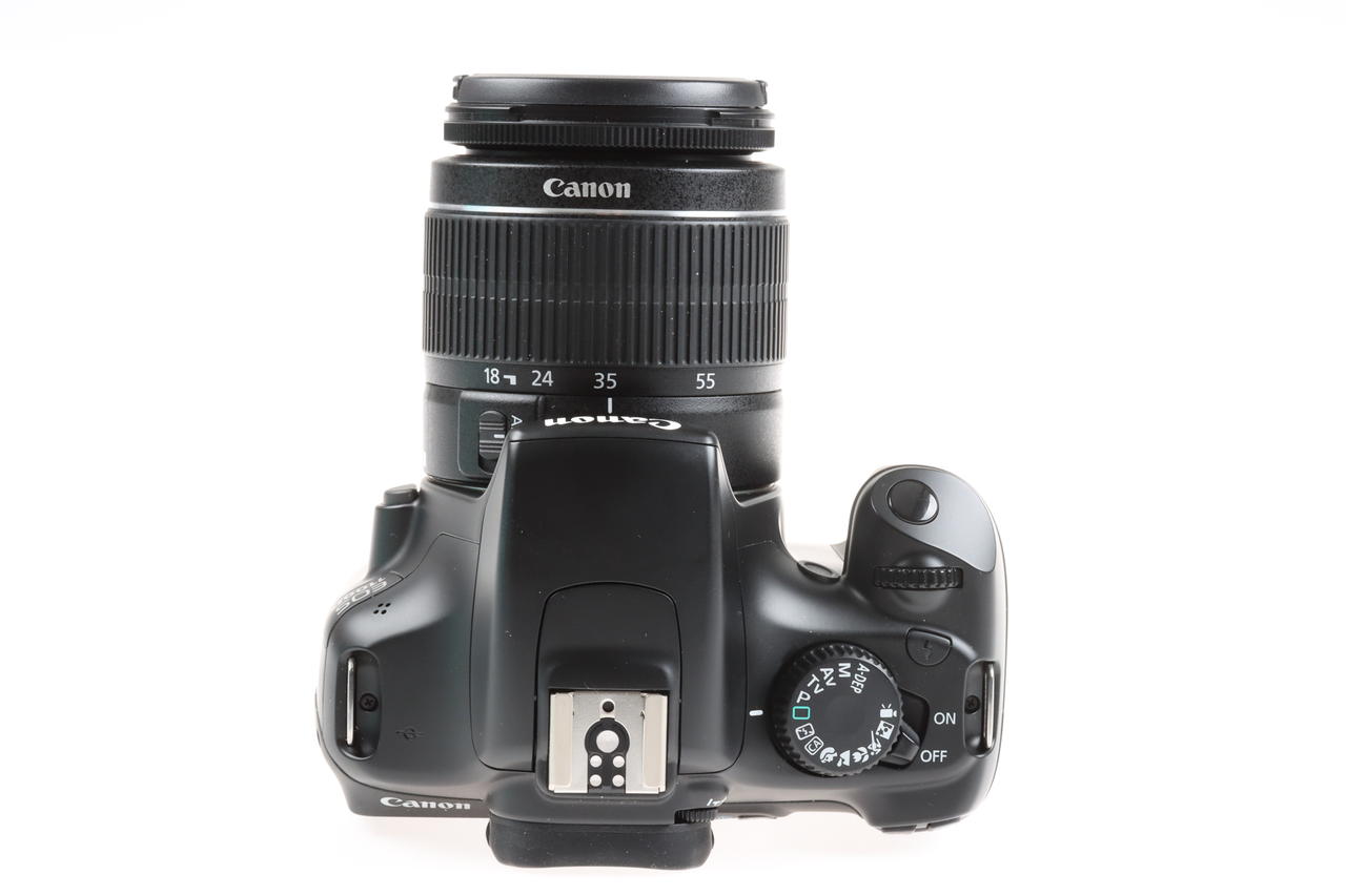 Canon EOS 1100D mit EF-S 18-55mm f/3,5-5,6 IS III