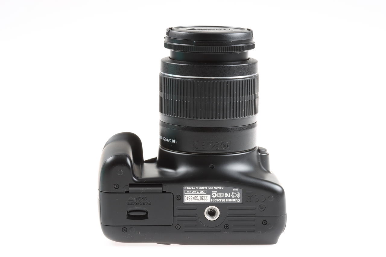 Canon EOS 1100D mit EF-S 18-55mm f/3,5-5,6 IS III
