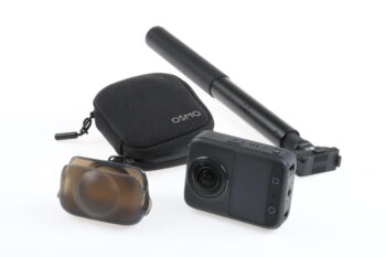DJI Osmo 360 Essential Combo