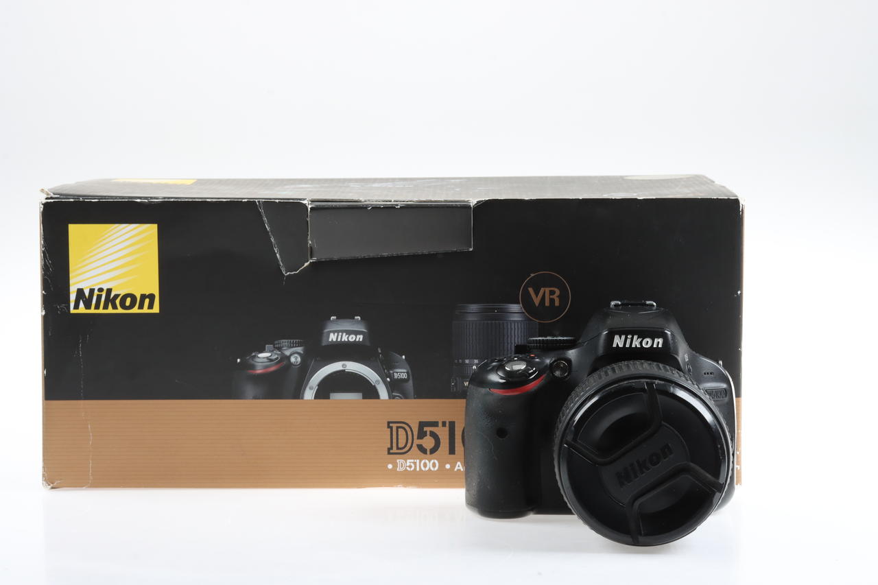 Nikon D5100 mit AF-S DX 18-105mm f/3,5-5,6 G ED VR - #38811483