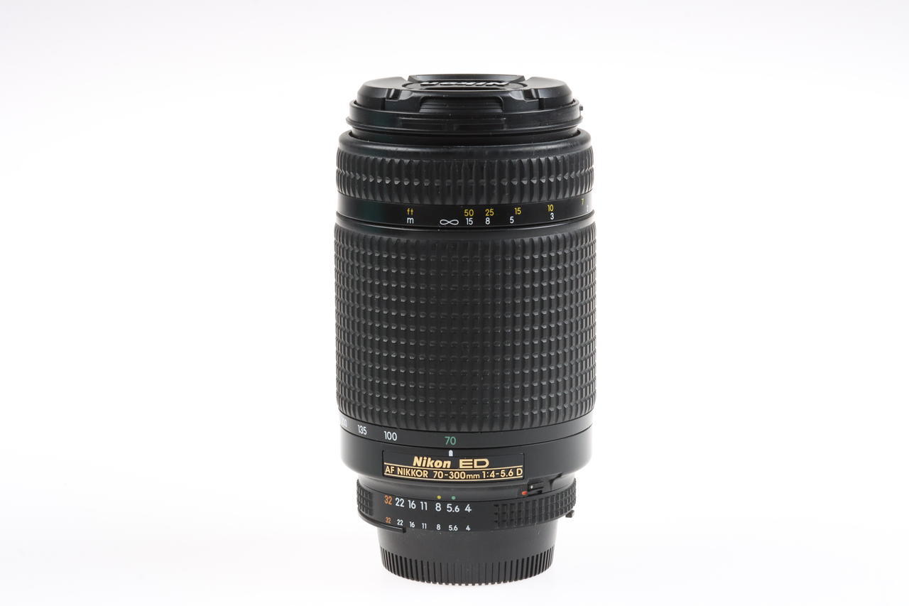 Nikon AF NIKKOR 70-300mm f/4,0-5,6 D ED - #425667