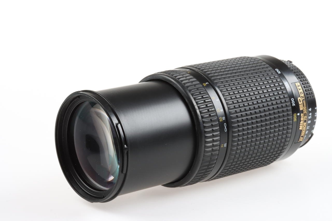 Nikon AF NIKKOR 70-300mm f/4,0-5,6 D ED - #425667