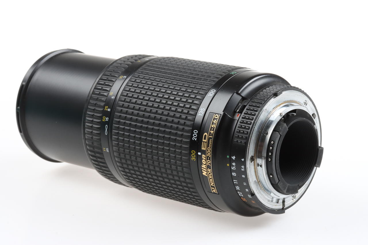 Nikon AF NIKKOR 70-300mm f/4,0-5,6 D ED - #425667