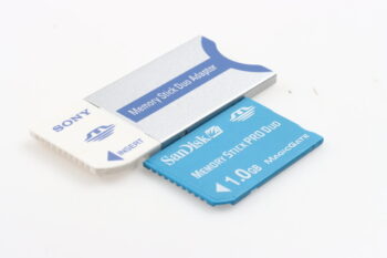 Memory Stick Duo Adpater mit 1GB Pro Duo Karte