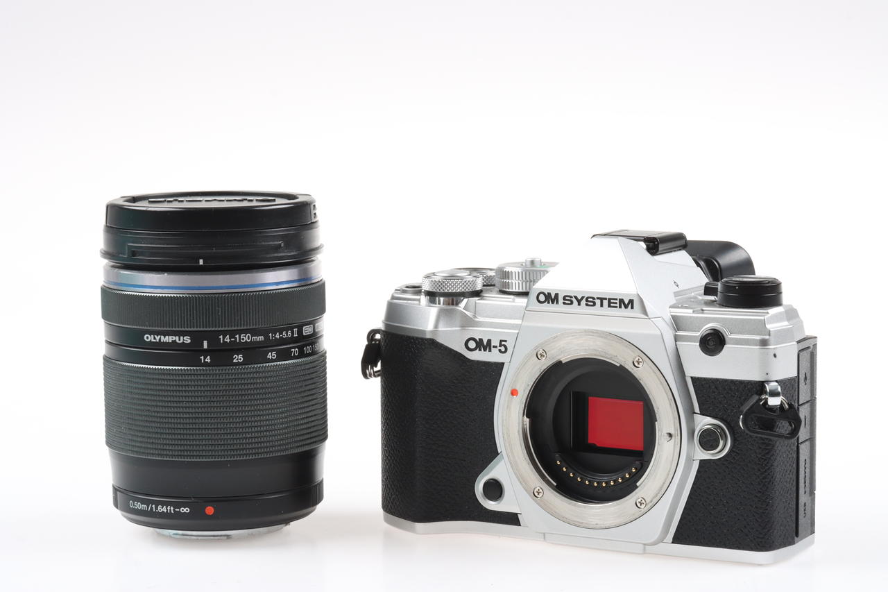 OM SYSTEM OM-5 Set 14-150mm f/4-5,6 II silber - #BJNA22369