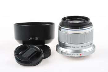 Olympus M.Zuiko Digital 45mm f/1,8 MSC silber - #ABMA90791