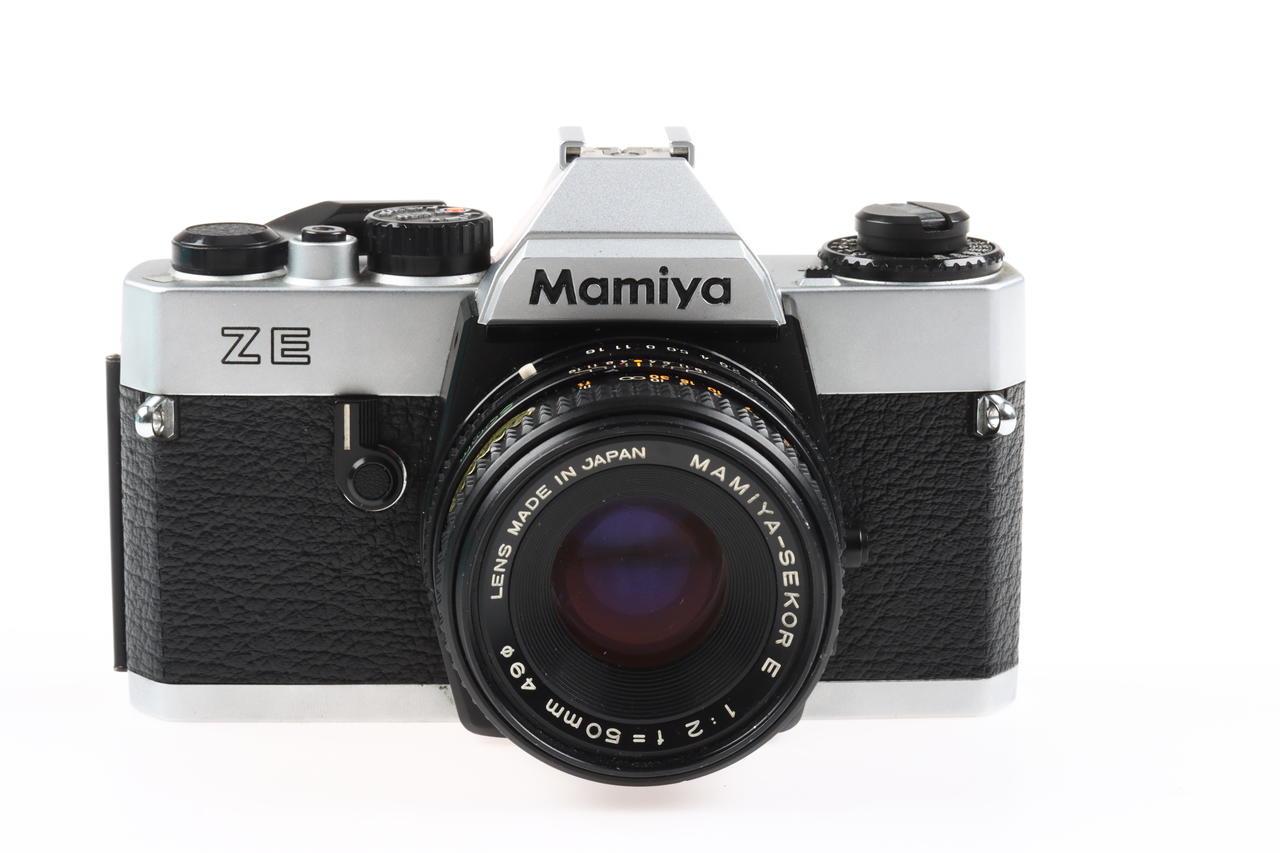 Mamiya ZE mit Sekor 50mm f/2,0 Auto - #352791