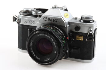 Canon AE-1 Gehäuse mit FD 50mm f/1,8 - #2961150