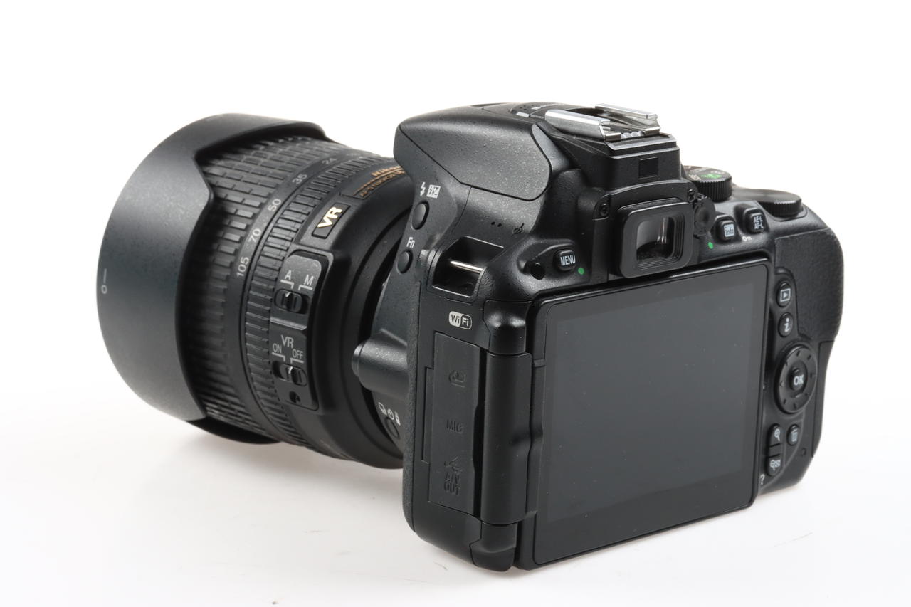 Nikon D5500 mit AF-S DX 18-105mm f/3,5-5,6 VR G ED - #4301678