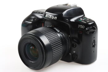 Nikon F50 mit AF 35-80mm f/4,0-5,6 D - #2056335