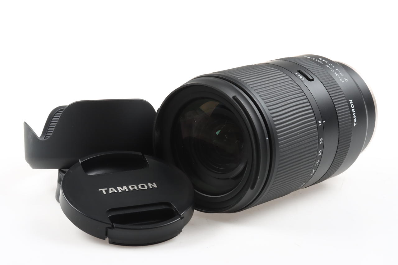 Tamron 18-300mm f/3,5-6,3 Di III-A VC VXD für Sony E-Mount