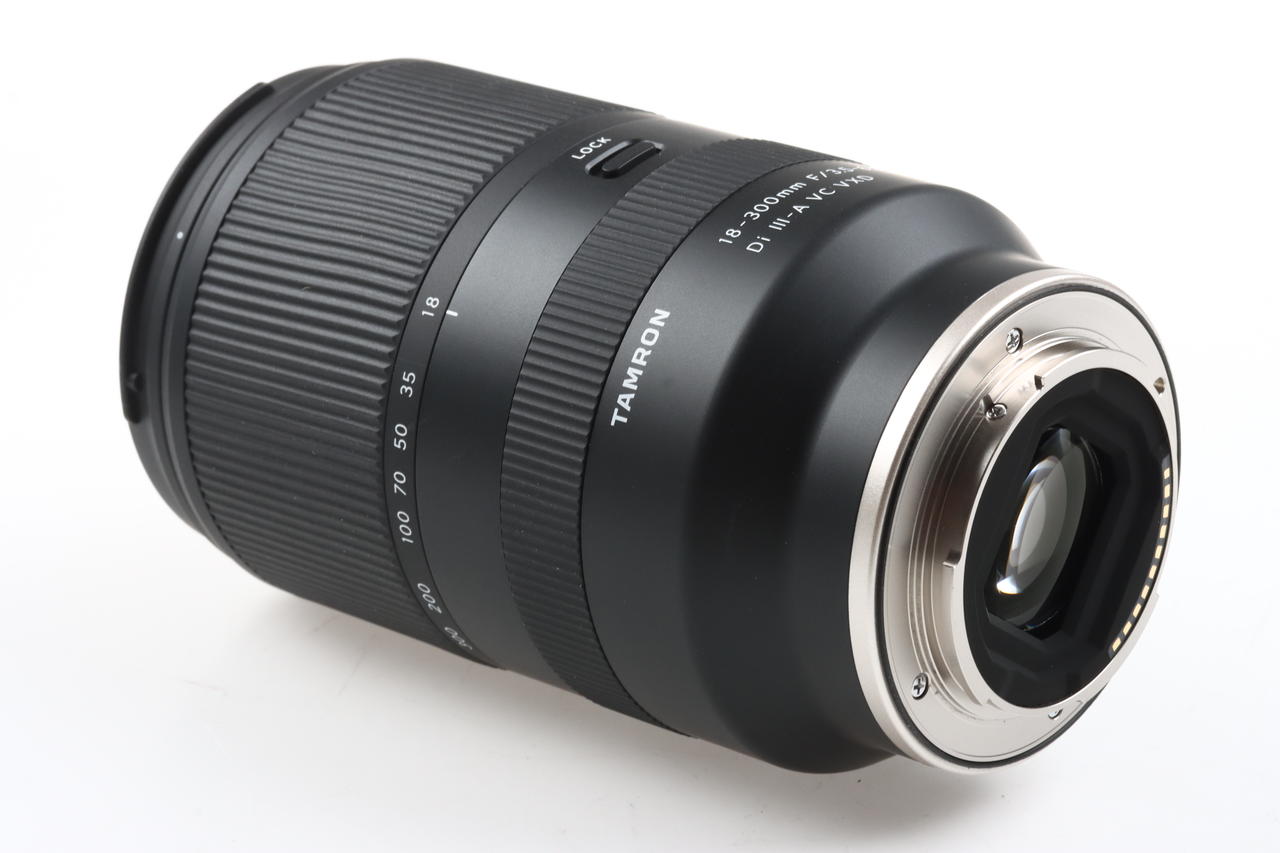 Tamron 18-300mm f/3,5-6,3 Di III-A VC VXD für Sony E-Mount