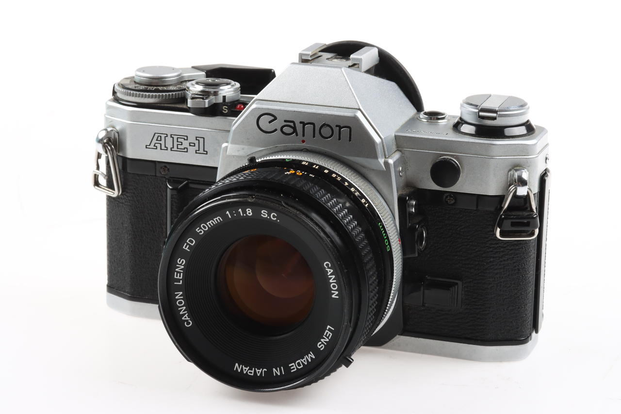 Canon AE-1 Gehäuse mit FD 50mm f/1,8 S.C. - #1386202