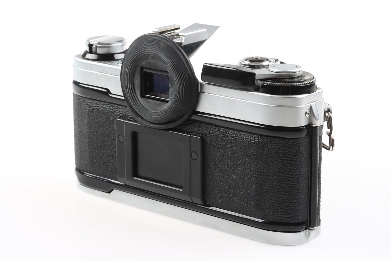 Canon AE-1 Gehäuse mit FD 50mm f/1,8 S.C. - #1386202
