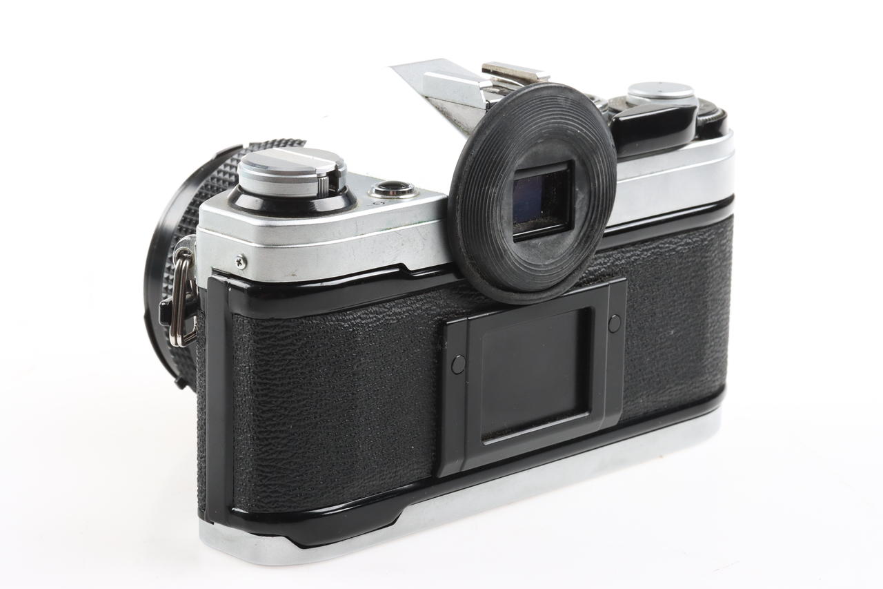 Canon AE-1 Gehäuse mit FD 50mm f/1,8 S.C. - #1386202