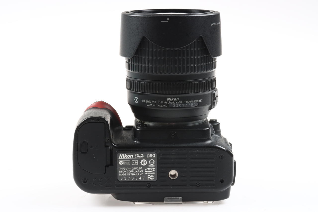 Nikon D90 mit AF-S DX 18-105mm f/3,5-5,6 G ED VR - #6376047