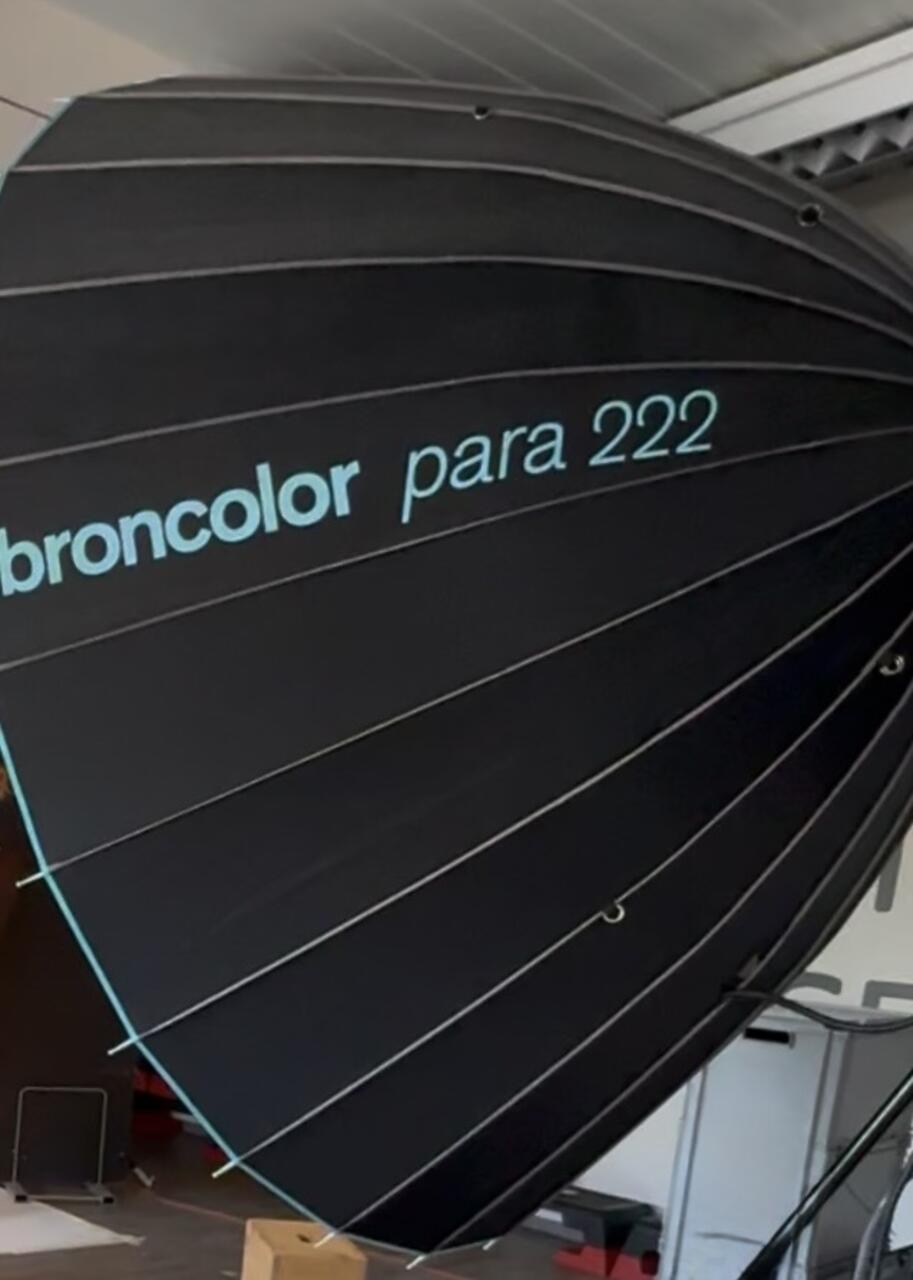 Broncolor Para 222 - Parabolreflektor inkl. Profoto Adapter