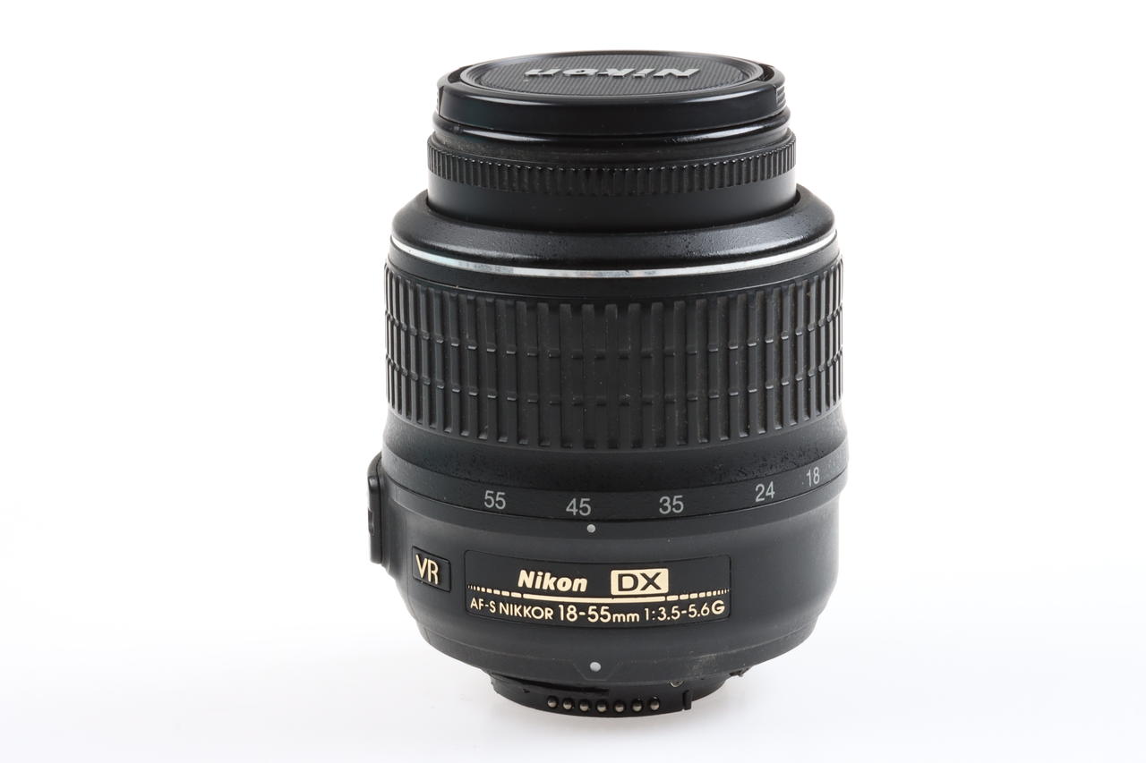 Nikon D5300 mit AF-P DX 18-55mm f/3,5-5,6 VR - #4323856