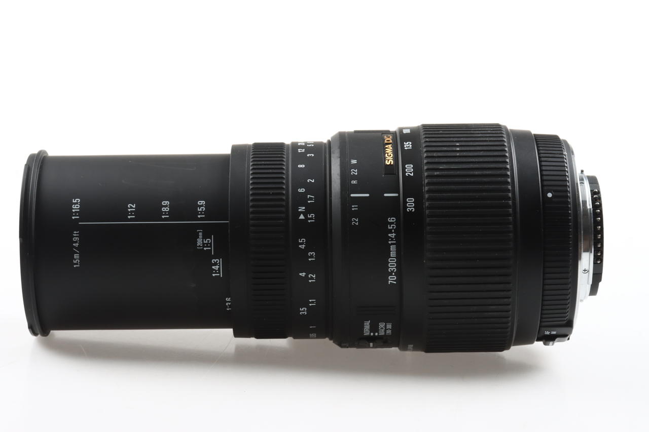 SIGMA 70-300mm f/4,0-5,6 DG Macro für Nikon F (AF FX) - #13708853