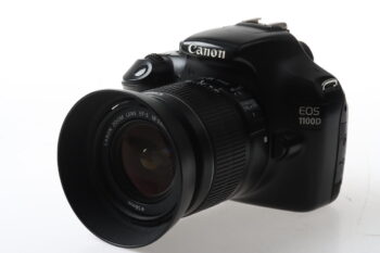 Canon EOS 1100D mit EF-S 18-55mm f/3,5-5,6 IS II - #073062010380