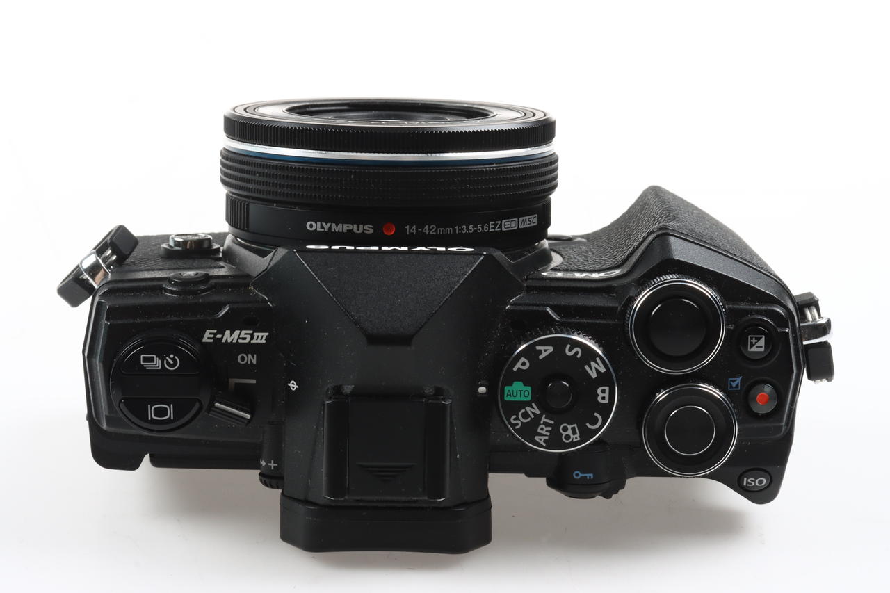 Olympus OM-D E-M5 Mk III mit 14-42mm f/3,5-5,6 - ohne Ladegerät - #BJ9A08493