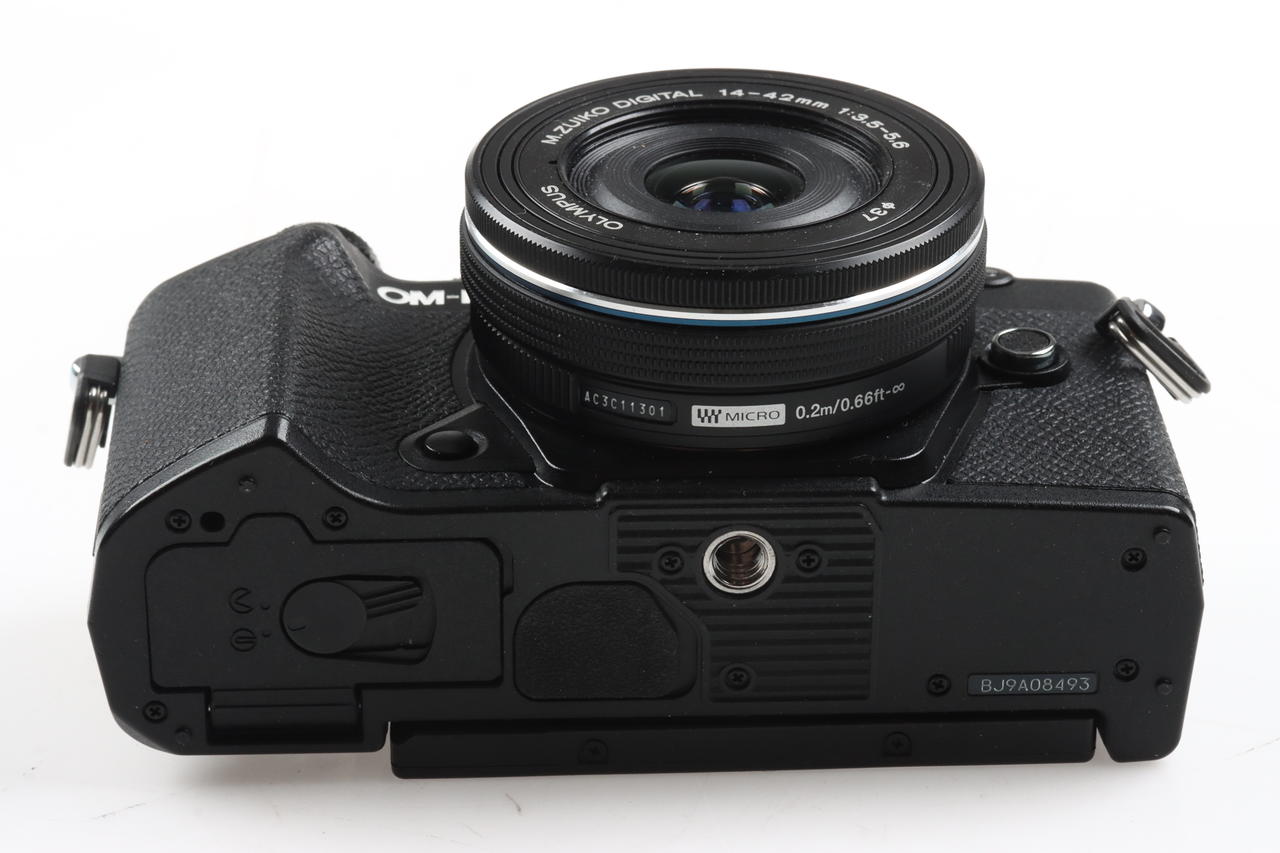 Olympus OM-D E-M5 Mk III mit 14-42mm f/3,5-5,6 - ohne Ladegerät - #BJ9A08493