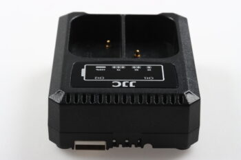 JJC Dual Ladegerät HCH-USB01 für OM BLX-1