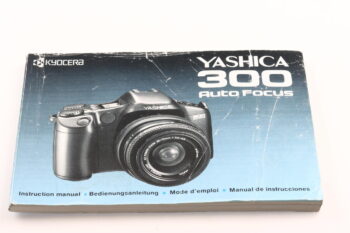 Yashica 300-AF Gebrauchsanweisung (En/De/Fr/Es)