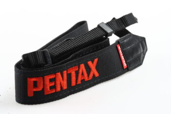 Pentax Tragegurt schwarz/rot