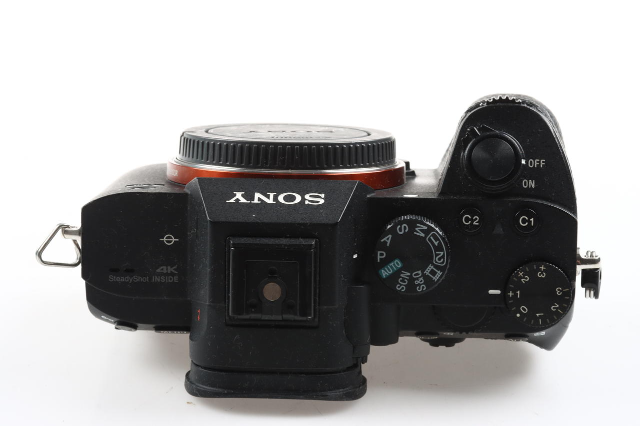 Sony Alpha 7 III mit FE 28-70mm f/3,5-5,6 - #3984742
