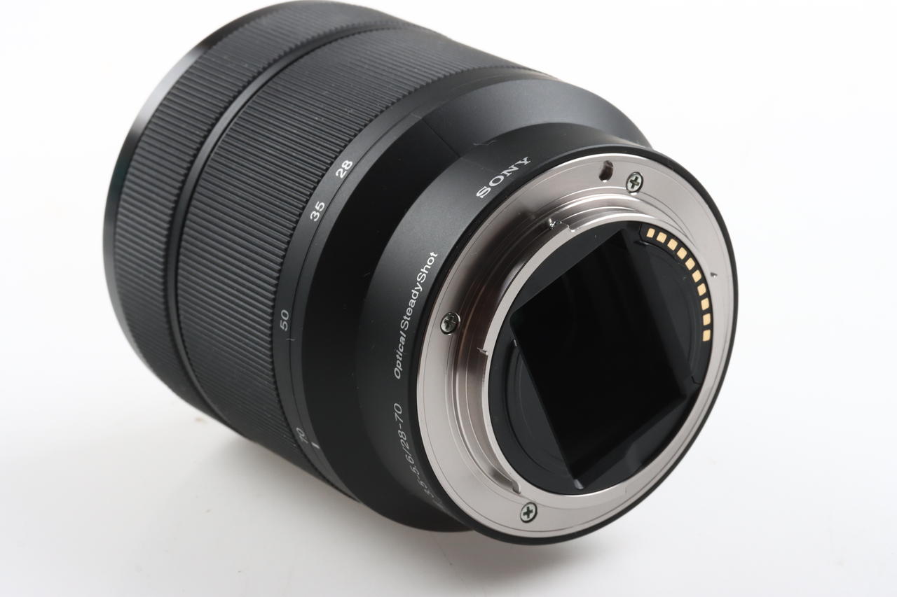 Sony Alpha 7 III mit FE 28-70mm f/3,5-5,6 - #3984742