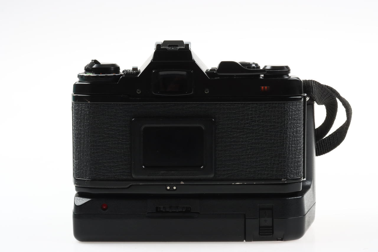 Pentax ME F Gehäuse mit Winder ME II - #3568975