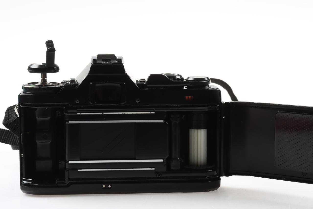 Pentax ME F Gehäuse mit Winder ME II - #3568975
