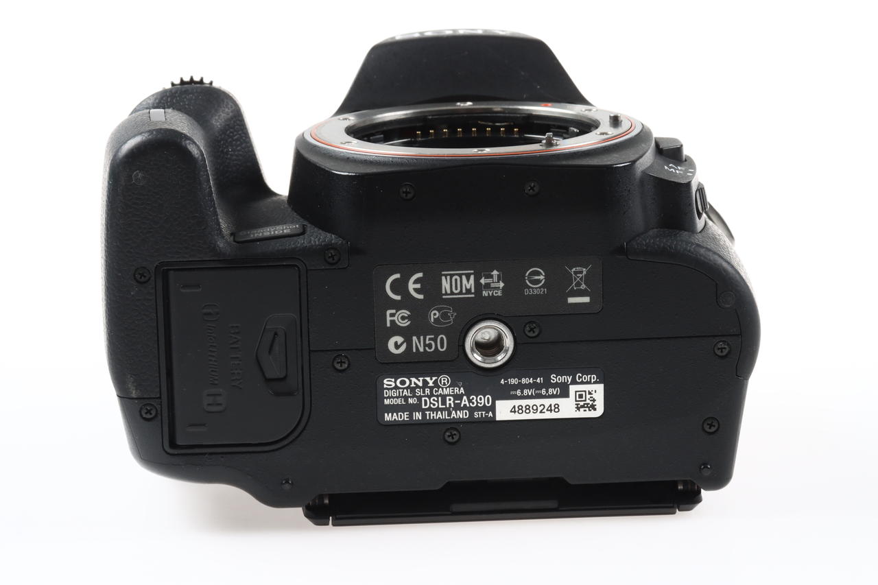 Sony Alpha 390 mit DT 18-55mm f/3,5-5,6 SAM - #4889248