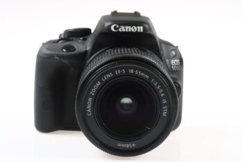 Canon EOS 100D mit EF-S 18-55mm f/3,5-5,6 IS STM - #033071052892