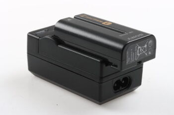 Sony NP-F570 Akku mit Ladegerät