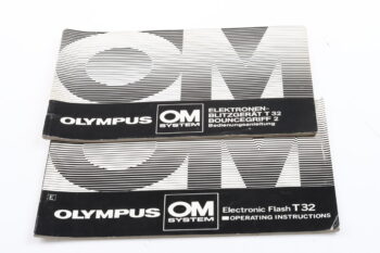 Olympus T-32 Blitzgerät Bedienungsanleitung (En/De)