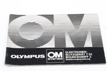 Olympus T-32 Blitzgerät Bedienungsanleitung (En/De)