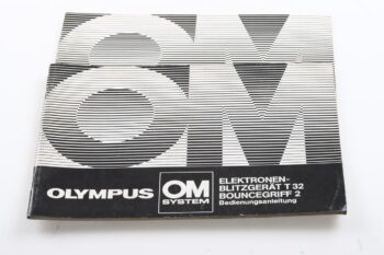 Olympus T-32 Blitzgerät Bedienungsanleitung (En/De)