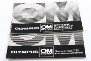 Olympus T-32 Blitzgerät Bedienungsanleitung (En/De)