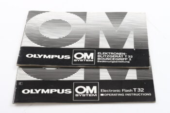 Olympus T-32 Blitzgerät Bedienungsanleitung (En/De)