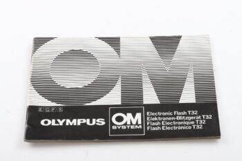 Olympus T-32 Blitzgerät Bedienungsanleitung (En/De/Fr/Es)