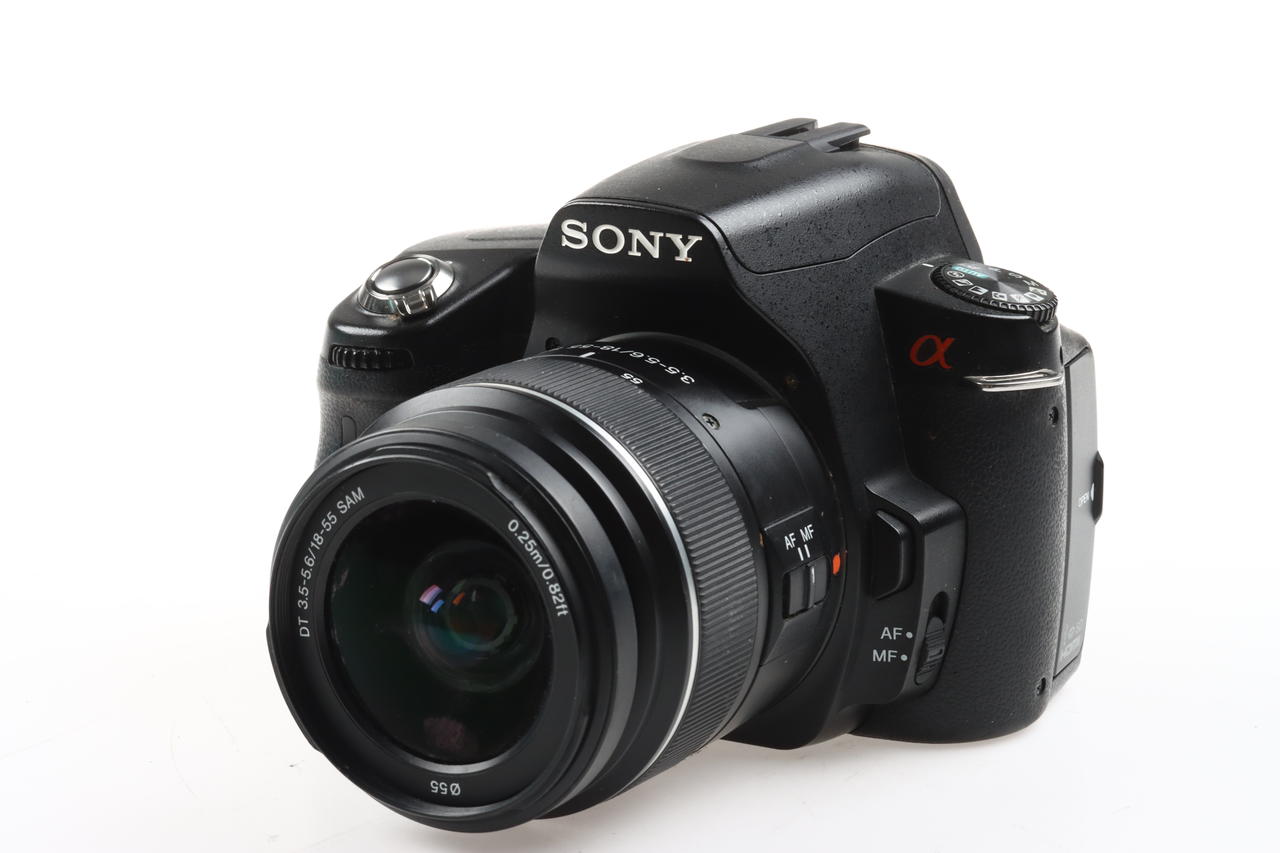 Sony Alpha 390 mit DT 18-55mm f/3,5-5,6 SAM - #4889568