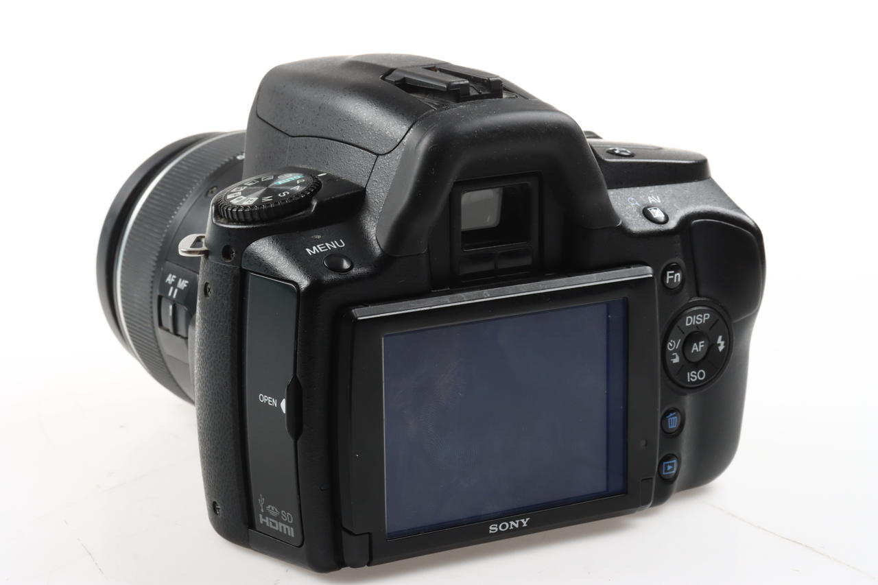 Sony Alpha 390 mit DT 18-55mm f/3,5-5,6 SAM - #4889568