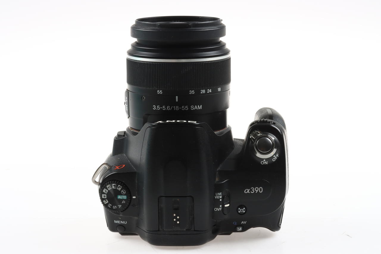 Sony Alpha 390 mit DT 18-55mm f/3,5-5,6 SAM - #4889568