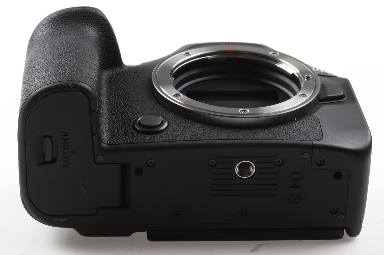 Canon EOS R6 Mark III mit RF 24-105mm f/4,0-7,1 IS STM - #160302000065