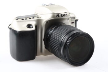Nikon F50 mit AF 28-80mm f/3,5-5,6 D - #299976