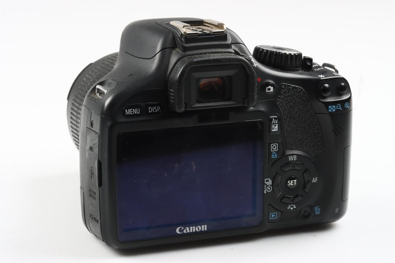 Canon EOS 550D mit EF-S 18-55mm f/3,5-5,6 IS II - #2533352995