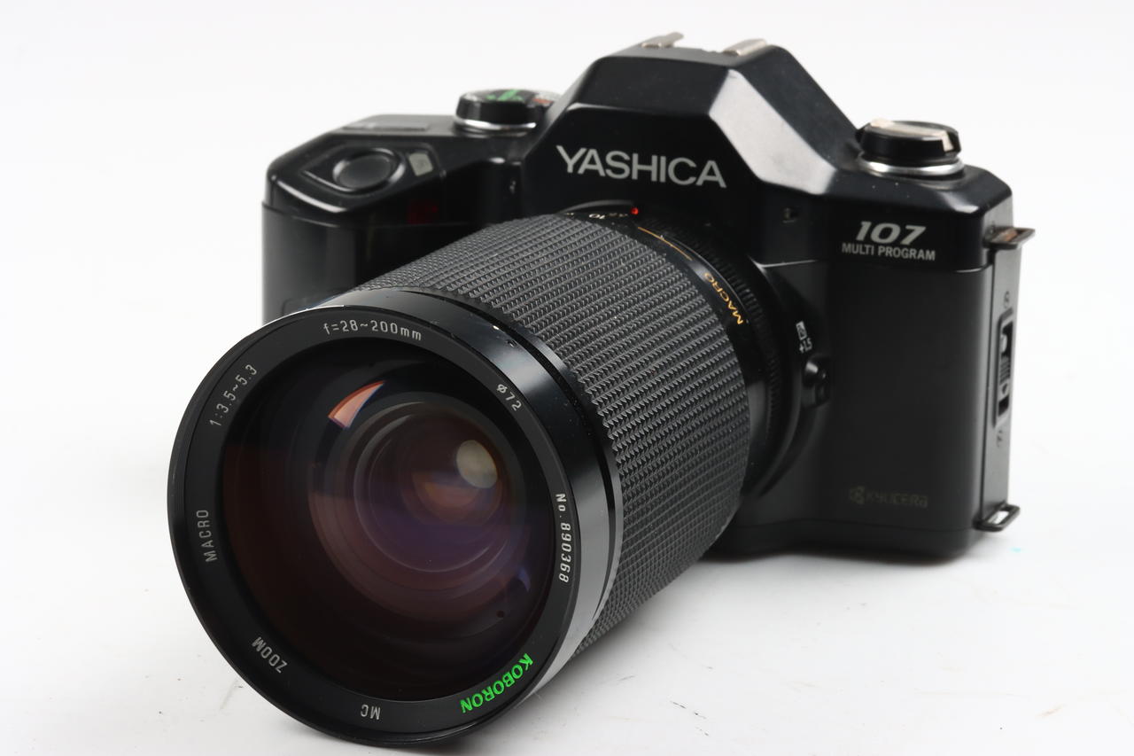 Yashica 107 Multi Program mit Koboron 28-200mm f/3,5-5,3 - #5009099